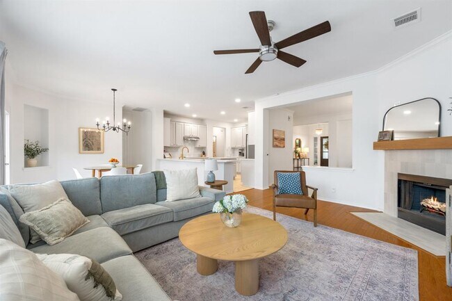 Building Photo - 11817 Lake Stone Dr