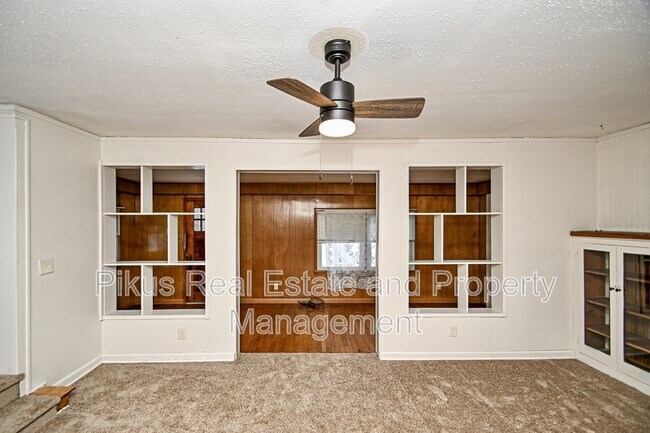 Building Photo - 2227 New Milford Rd