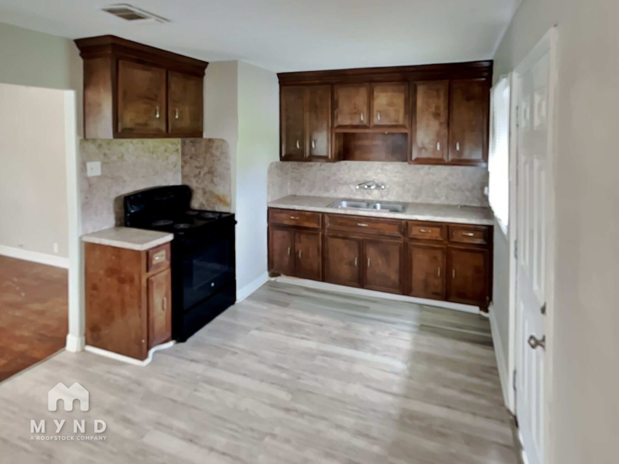 Building Photo - 4925 Merrimac St