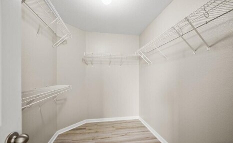 Building Photo - 18600 White Water Cove