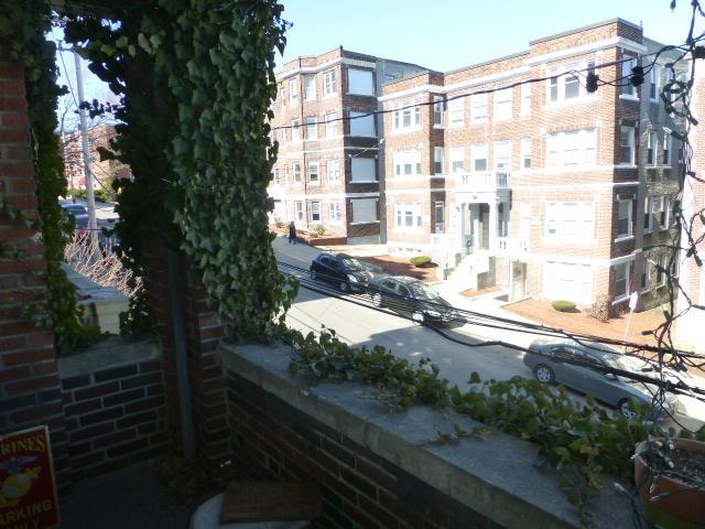 Building Photo - 132 Brainerd Rd