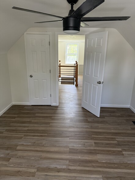 Building Photo - 2031 Carpenter Dr
