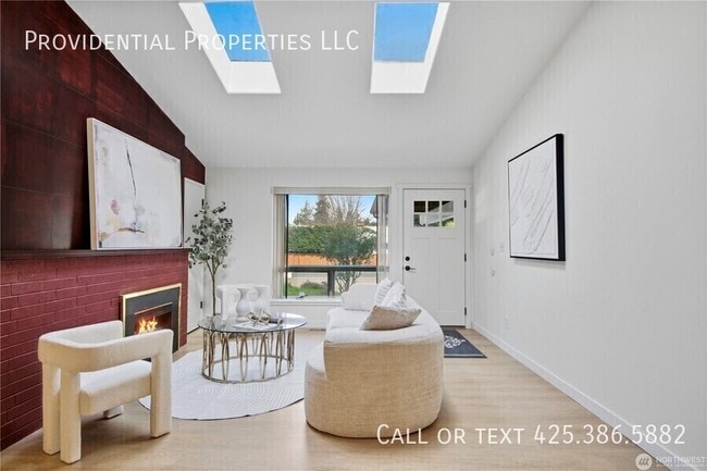 Building Photo - 527 N 200th St