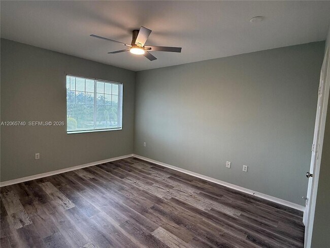 Building Photo - 6482 Emerald Dunes Dr