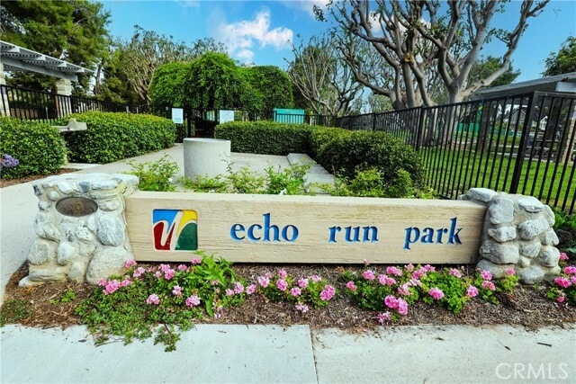 Building Photo - 160 Echo