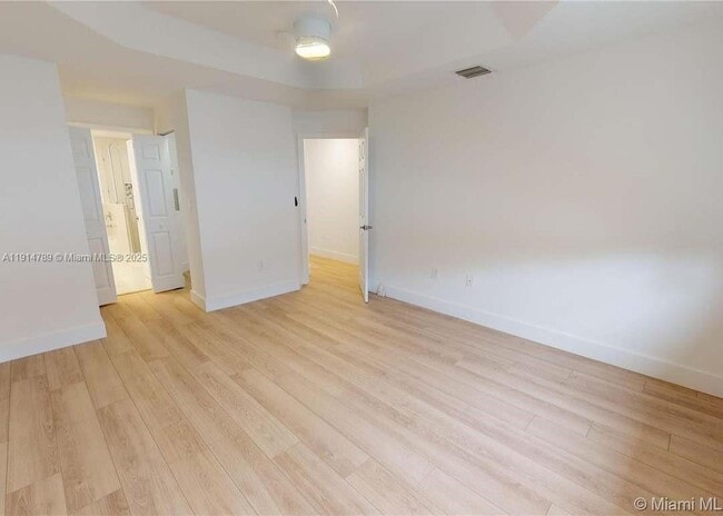 Building Photo - 5081 NW 116th Ct