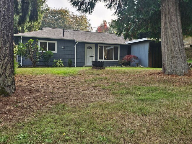 Primary Photo - West hill Auburn - Darling 3 bed 1 bath ra...