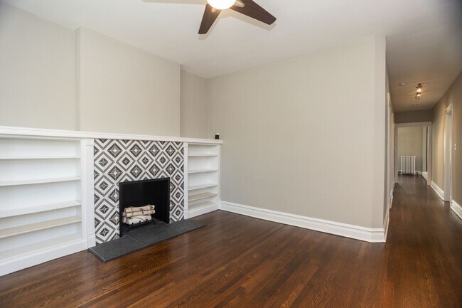 Building Photo - 2037 W Estes Ave