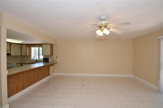 Building Photo - 15 Florida Park Dr N