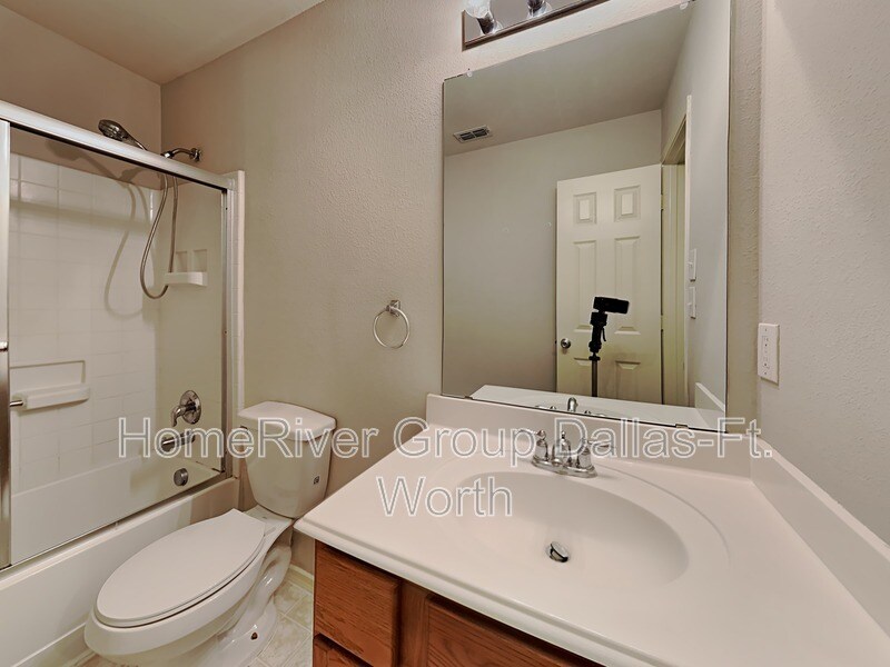 Building Photo - 5900 Calloway Dr