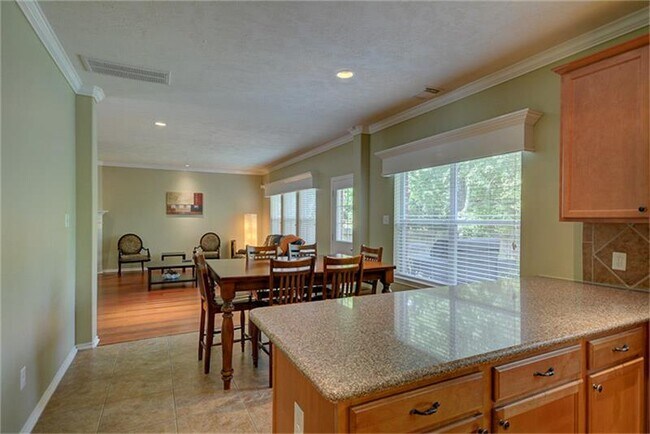 Building Photo - 174 E Spindle Tree Cir