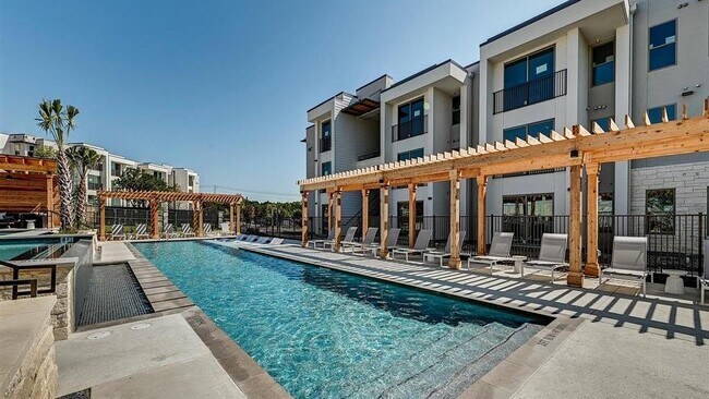 Building Photo - 7500 W Slaughter Ln