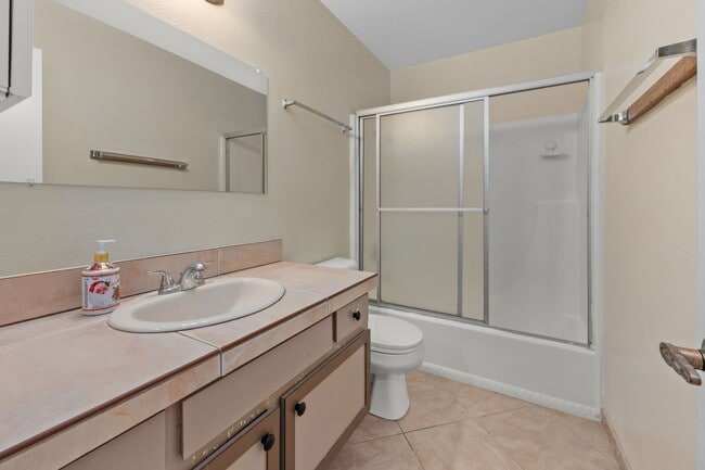 Building Photo - Beautiful UTC Townhome with Private Patio,...