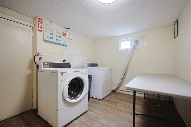 Building Photo - 49 Colborne Rd