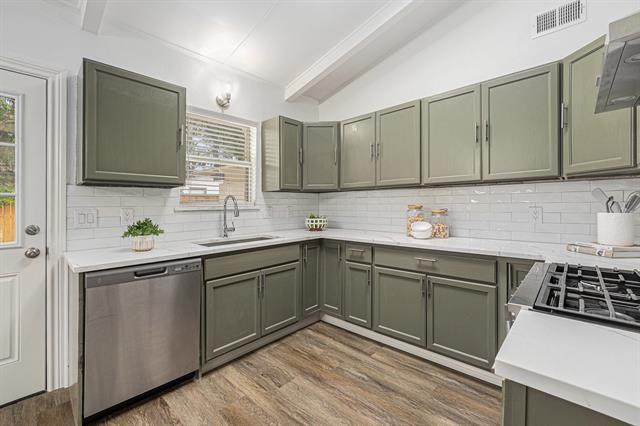 Building Photo - 736 Sherbrook Dr