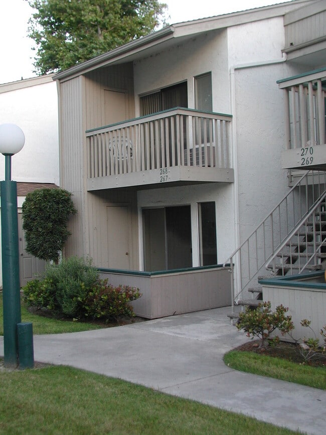 Building Photo - Rancho Mission Villas, 1 Bedroom, 1 Bath,  Community Pool & Spa!