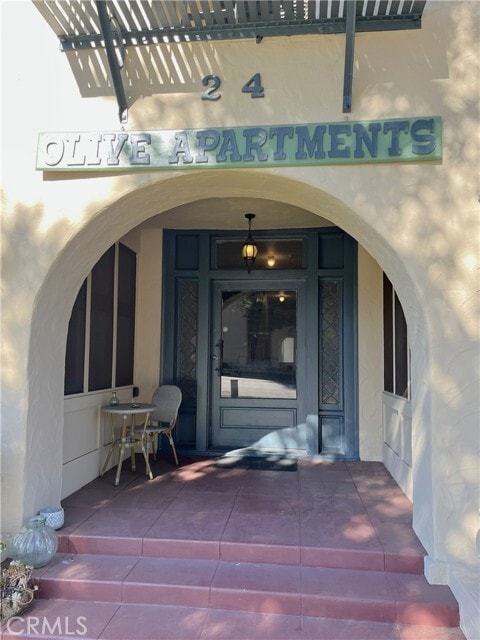 Building Photo - 24 W Olive Ave