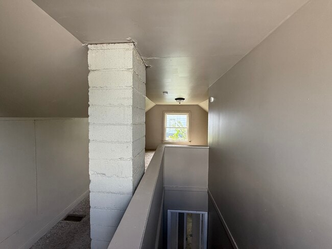 Building Photo - 182 Crystal Lake Dr