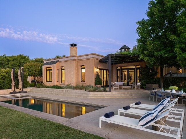 Building Photo - 5100 Big Ranch Rd