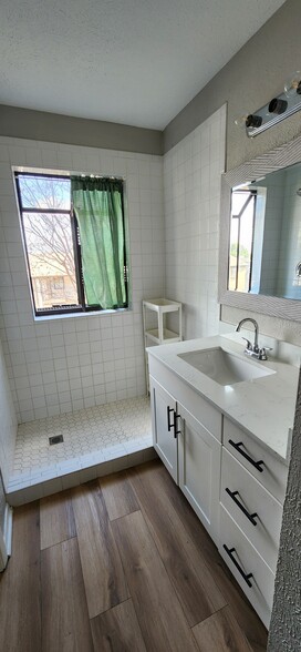 Building Photo - 103 Henry M Chandler Dr