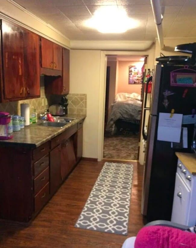 Building Photo - Olive St.