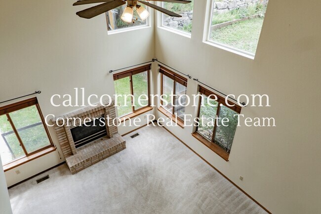 Building Photo - 6385 Shirecliff Dr