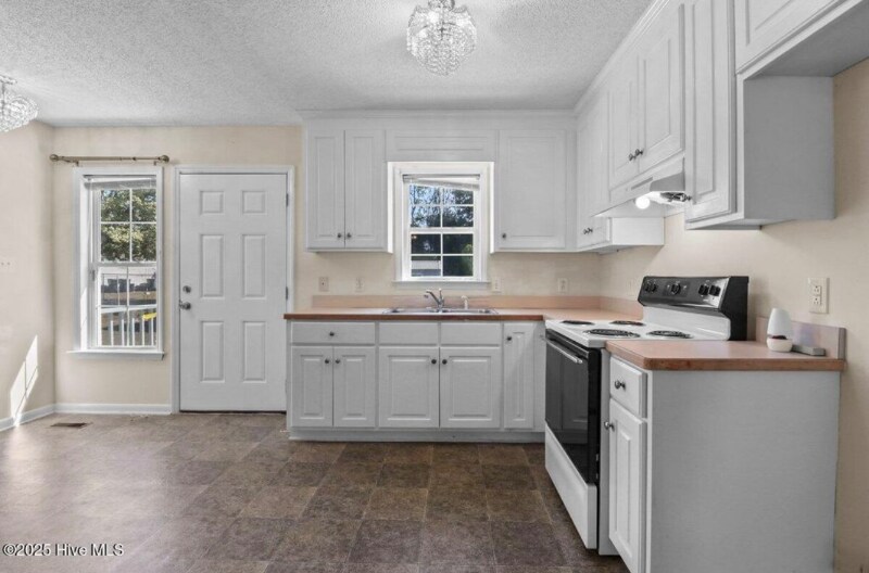 Building Photo - 1302 Ben Brewington Ct