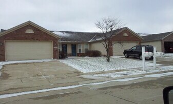 Building Photo - 2366 Edison Dr