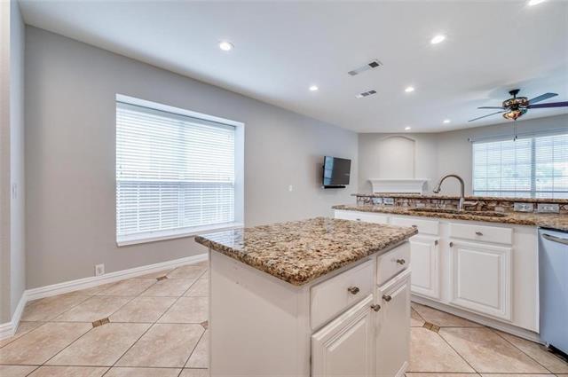 Building Photo - 2221 Cimmaron Dr