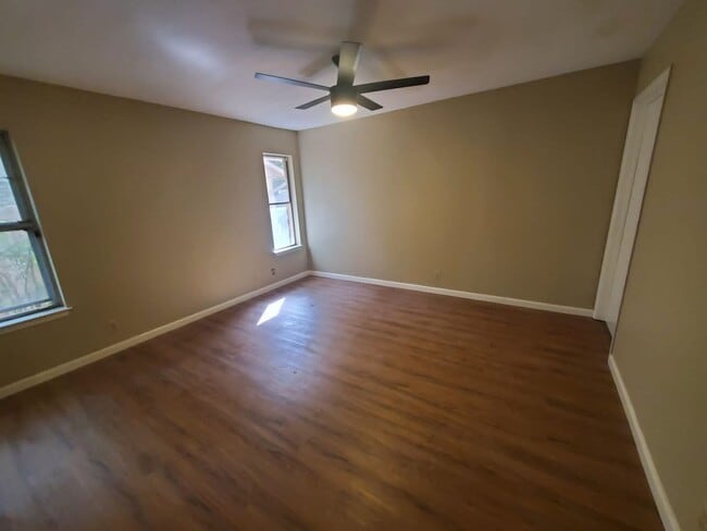 Building Photo - 3051 Heidi St