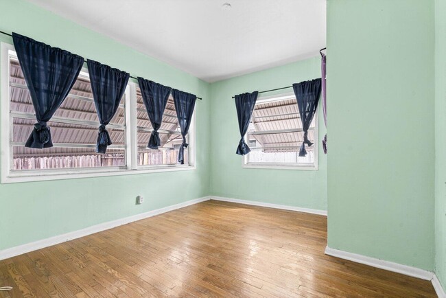 Building Photo - 410 Ocean Breeze