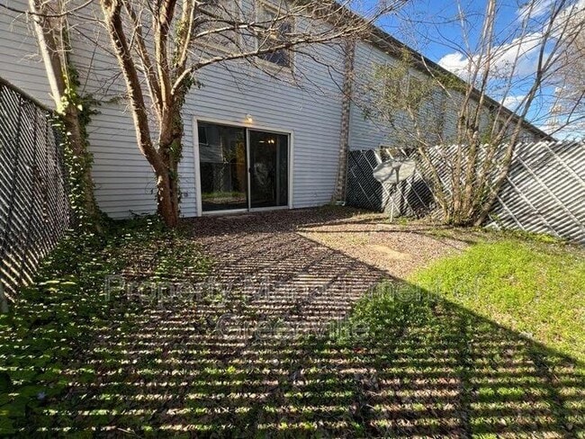 Building Photo - 3706 E North St