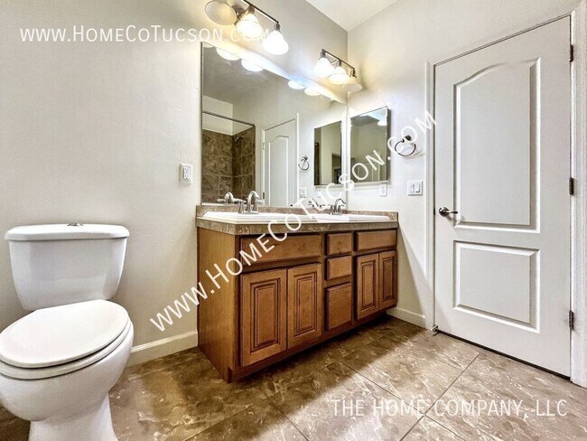 Building Photo - 12860 N Camino Vieja Rancheria