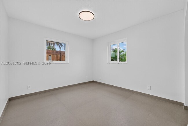 Building Photo - 3036 N 58th Ave