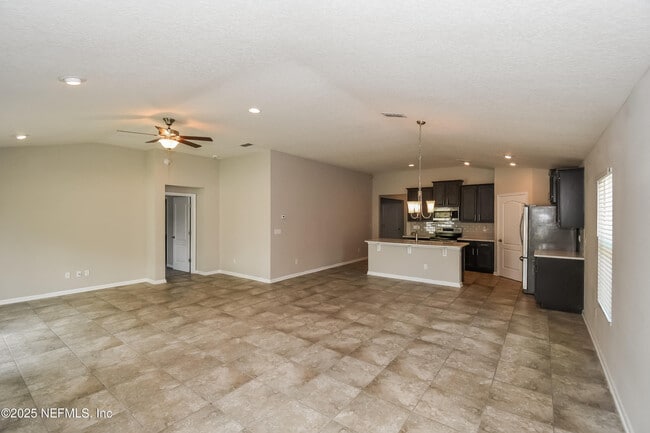 Building Photo - 15732 Pinyon Ln