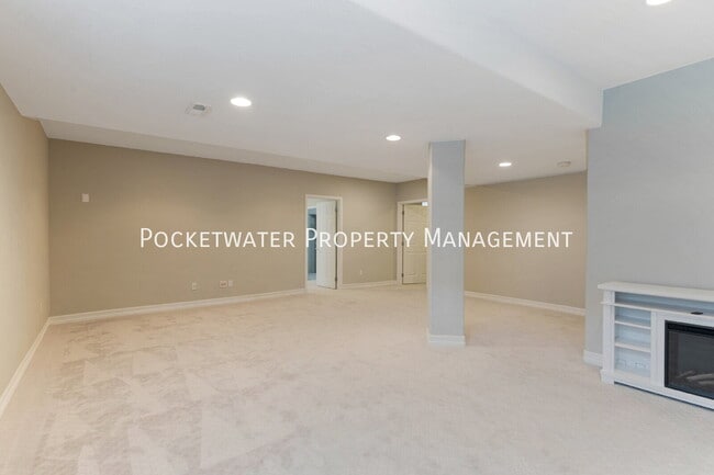 Building Photo - 3533 Parkside Center Dr