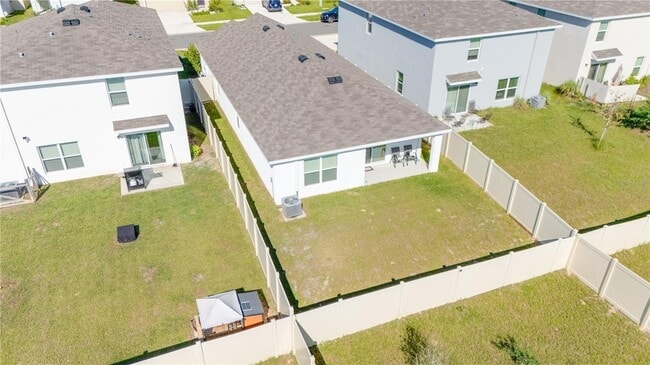 Building Photo - 8695 SW 46th Ave