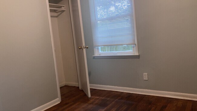 Building Photo - 2364 Brackett St SW