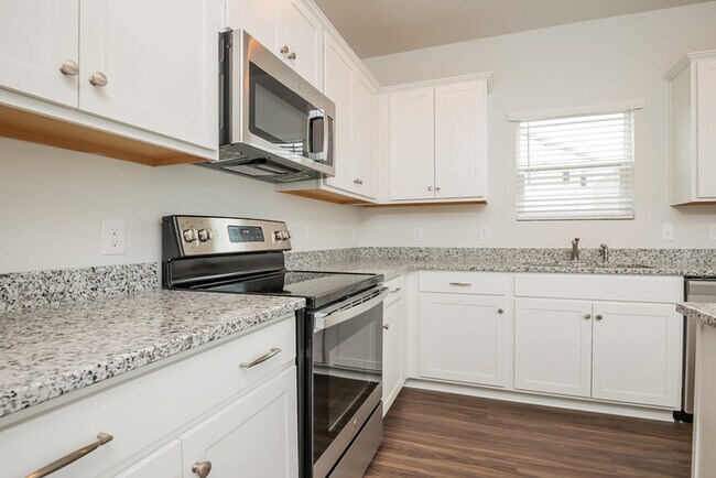 Building Photo - 109 Shire Dr