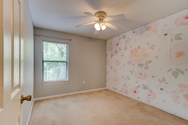 Building Photo - 209 Tarracina Way