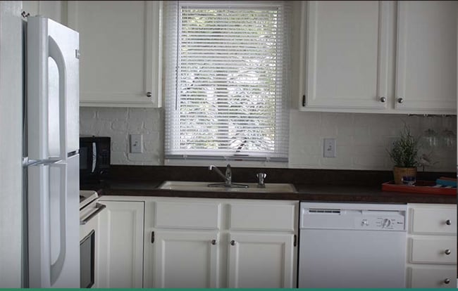 Building Photo - Winter Getaway at Lake Wawasee - 3 Br Ranc...