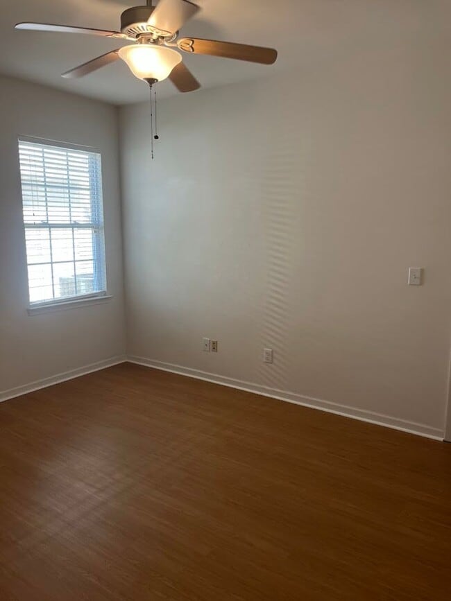 Building Photo - Available now. Great 4BR/3BA Home in Carol...