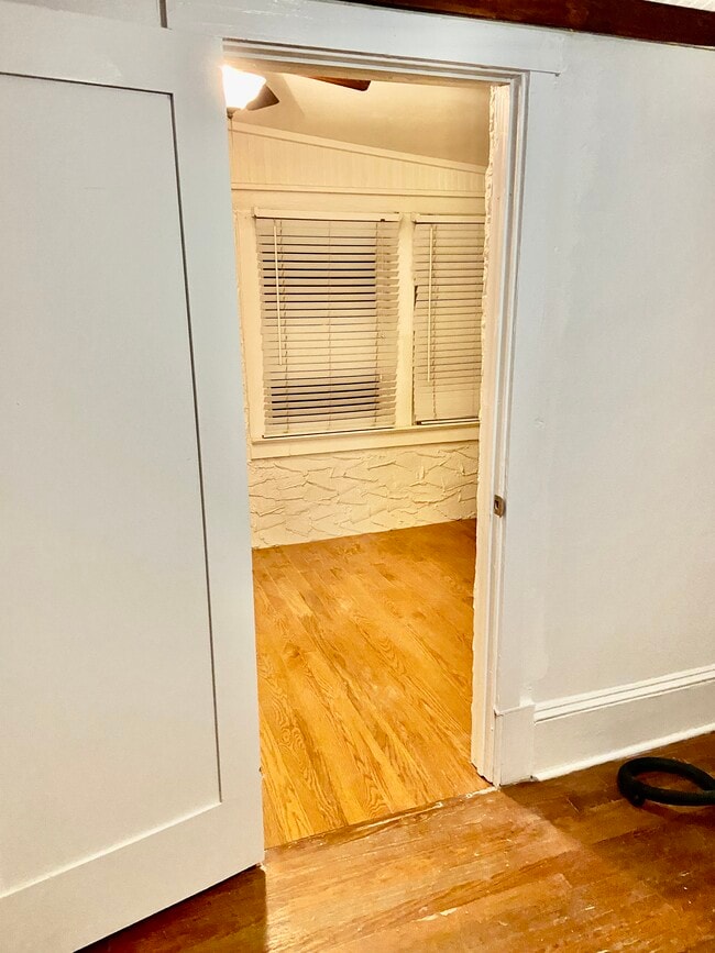 Building Photo - 16 Estey St