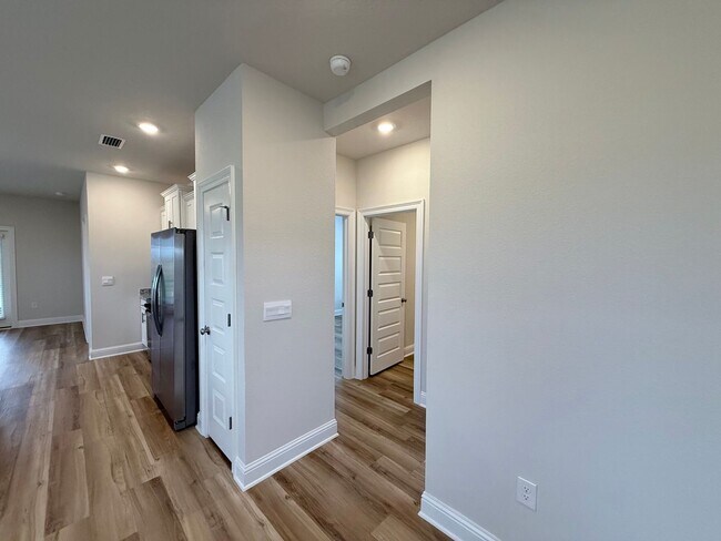 Building Photo - 28073 Hallow Trl
