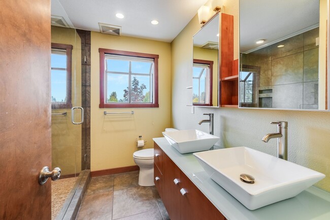 Building Photo - 6270 Preakness Way