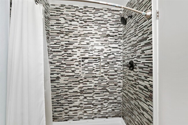 Building Photo - 503 Bellmar Ln