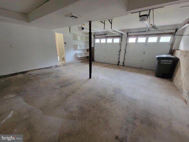 Building Photo - 7598 Springfield Hills Dr