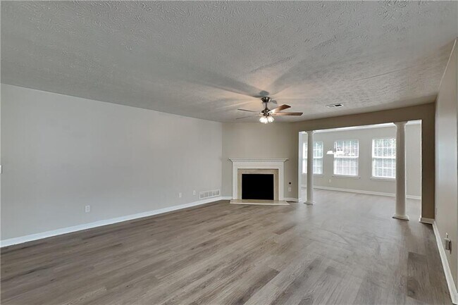 Building Photo - 41 Meadow Crest Way