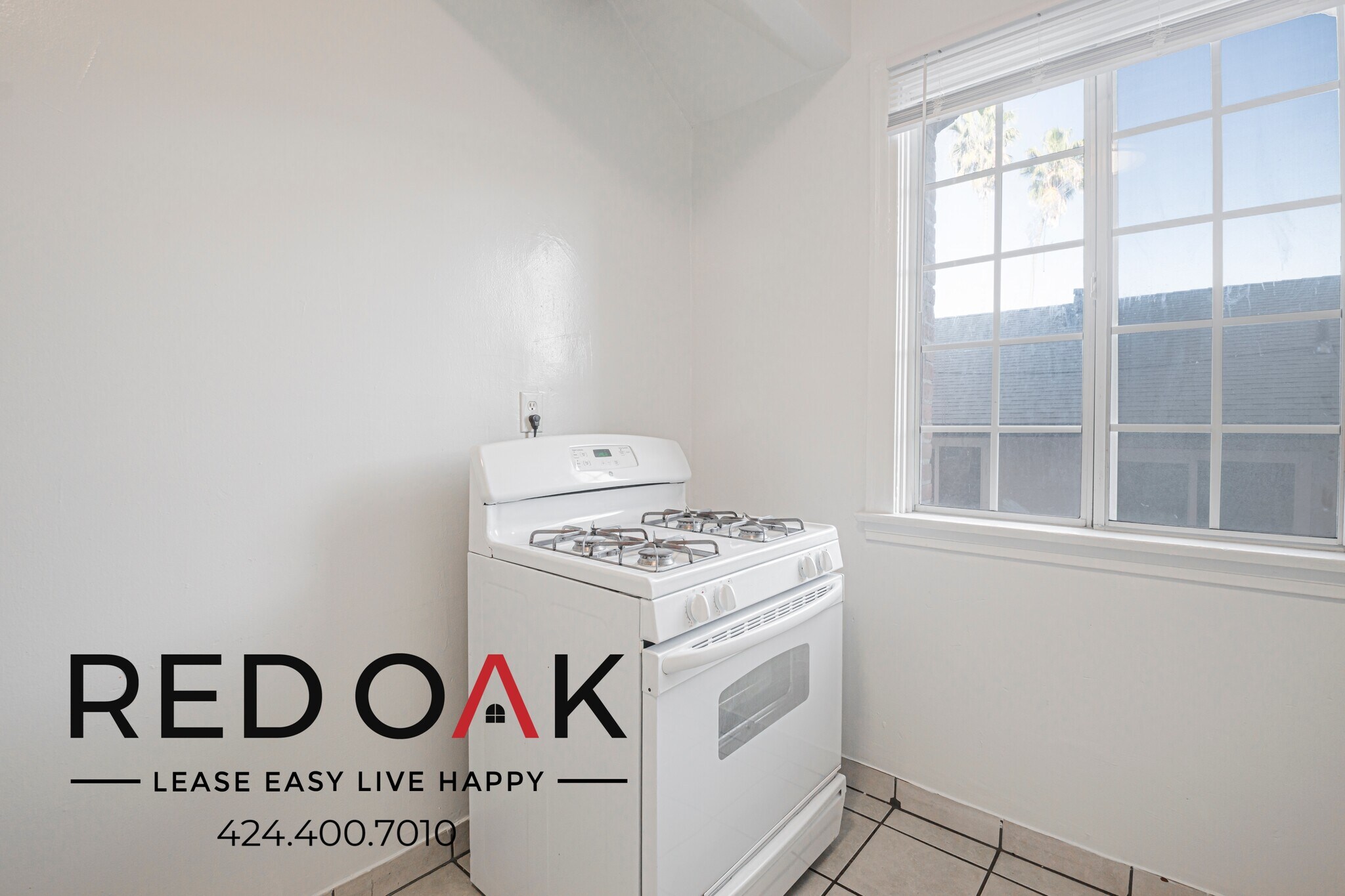 Building Photo - 236 S Coronado St