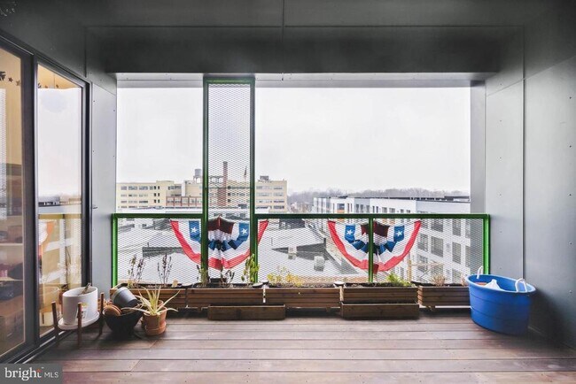 Building Photo - 1501 N 31st St